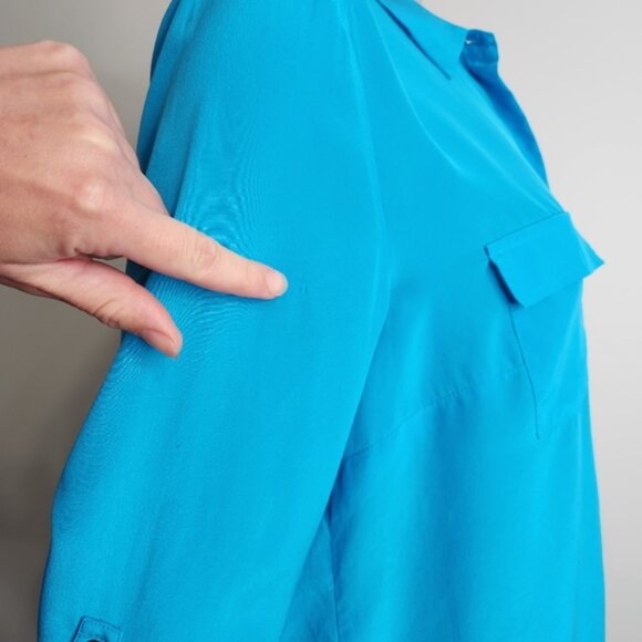 Ann Taylor Blue Silk Long Sleeve Button Down Roll Tab Blouse Size M - Picture 6 of 13